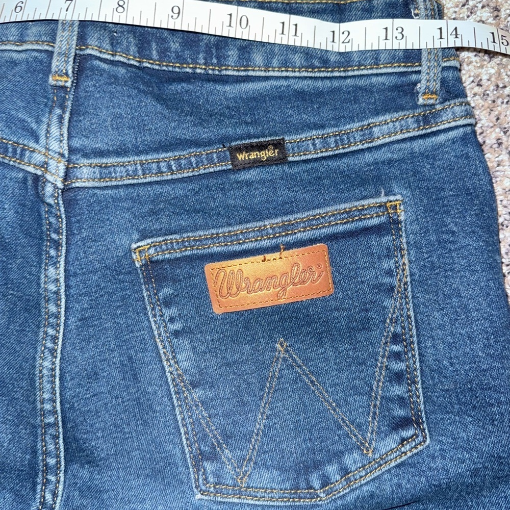 Wrangler Blue Flare Wide Leg Denim NWOT one broken loop - Picture 6 of 8